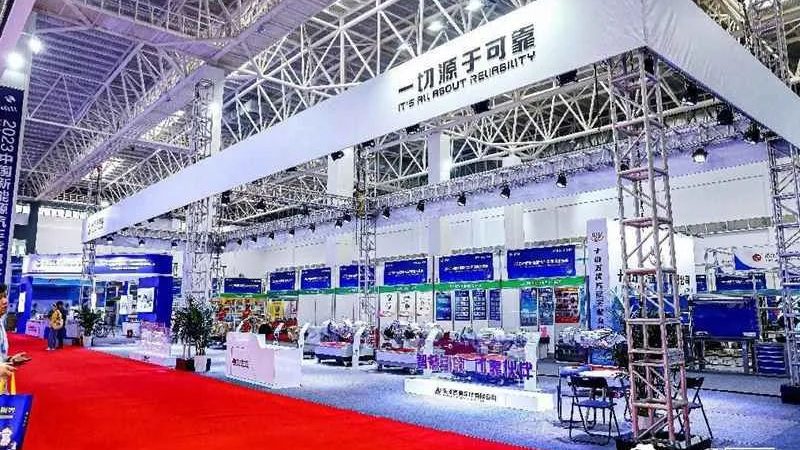 汽车大灯翻新修复：关键步骤与注意事项